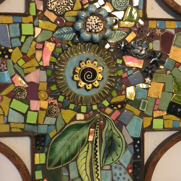 Mosaic & Metal Cross Hand Made - Picture 2 of 8